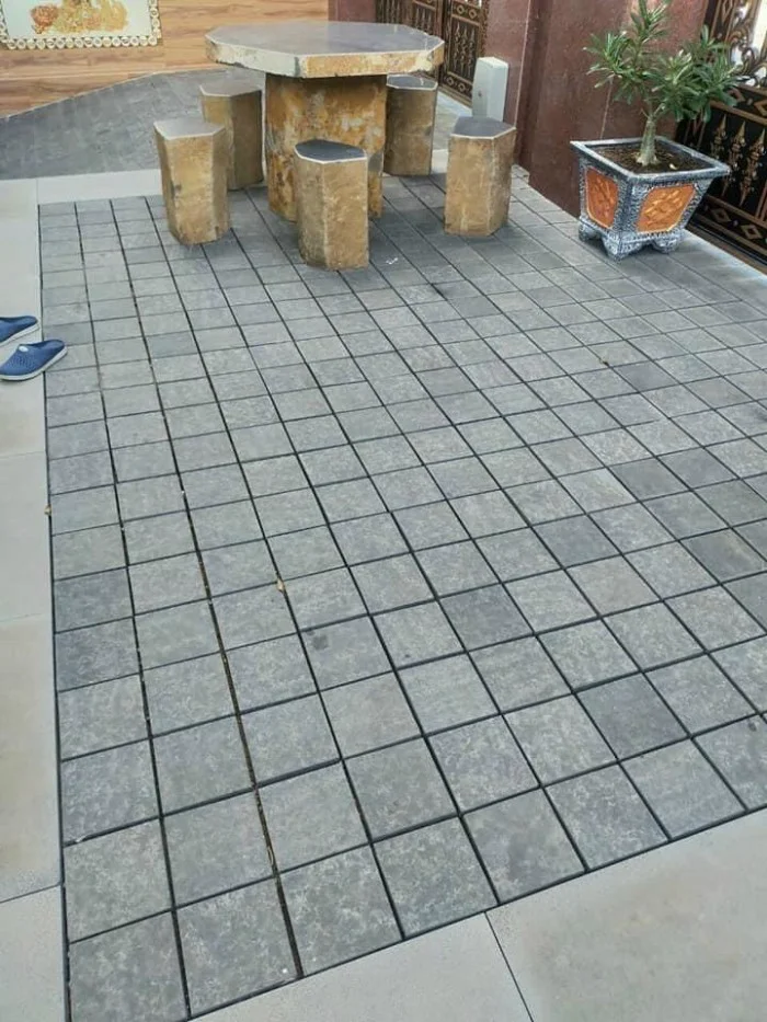 Đá cubic bazan đen khò 10x10x5