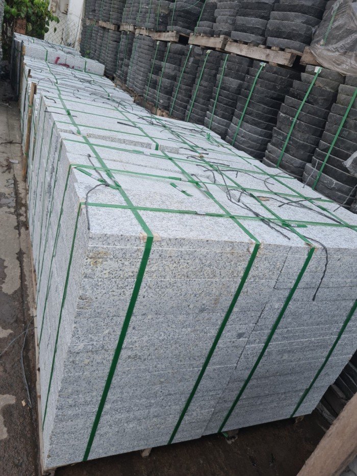 Đá granit suối lau 300*600*30 cắt thô