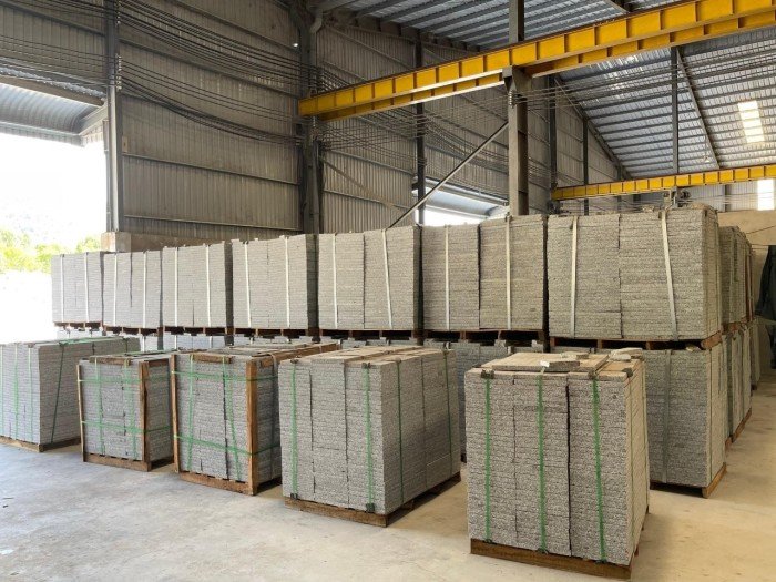 Đá granit tím BĐ 300*600*20 cắt thô