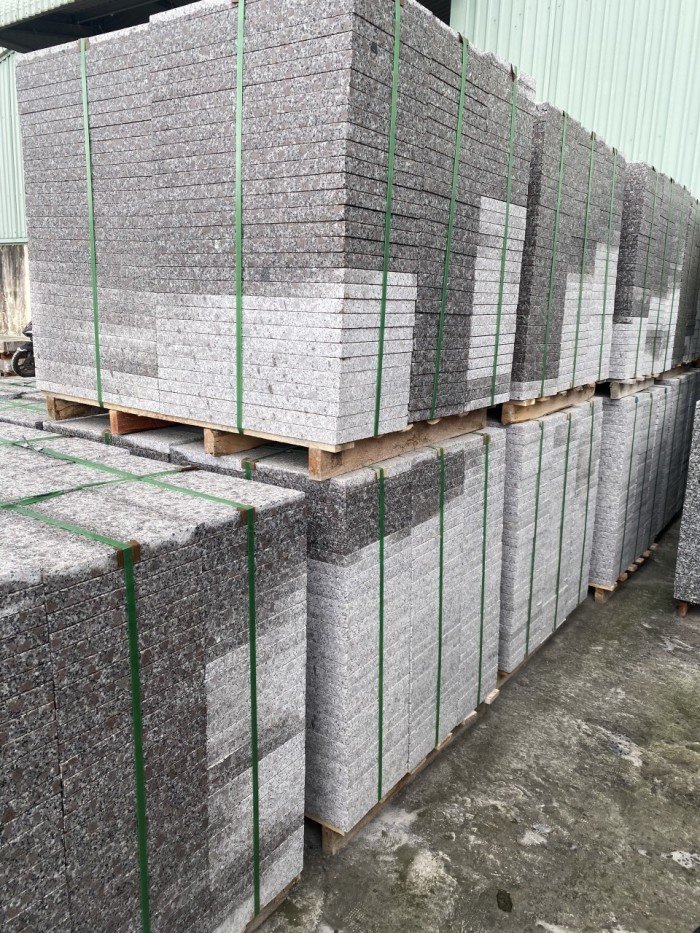 Đá granit tím BĐ 300*600*20 khò nhám