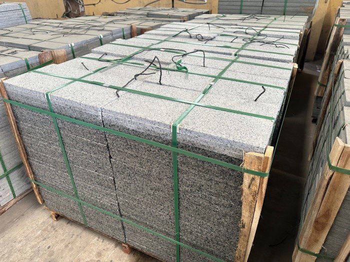 Đá granit xám kem khò nhám 300*600*20mm