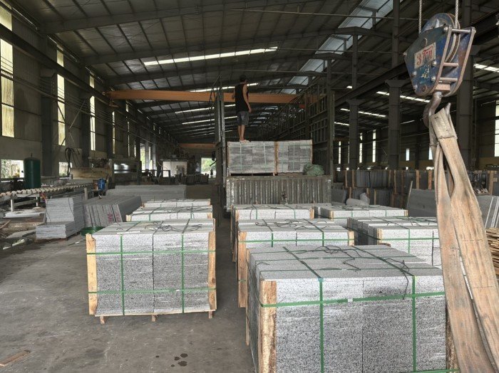 Đá granit xám khò nhám 300*600*20mm