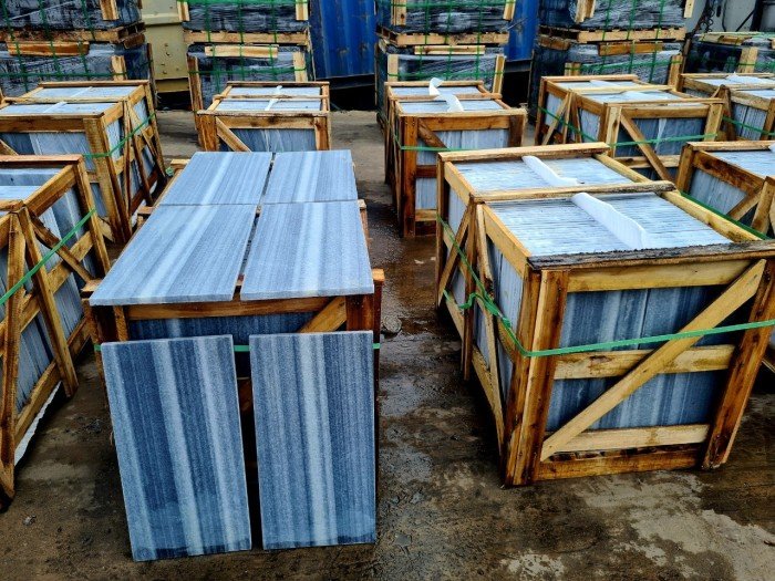 Đá sọc dưa gam trung 300*600*20mm